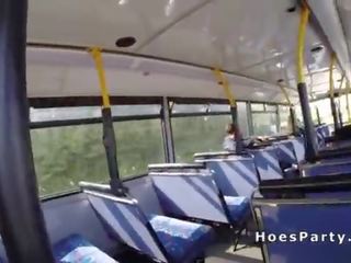 Mėgėjiškas sluts dalintis putz į as viešumas autobusas