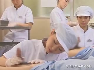 Japanilainen sairaanhoitaja slurping kumulat ulos of kimainen johnson