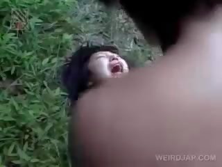 Fragile asyano darling pagkuha brutally fucked panlabas