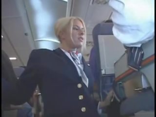 Riley evans amérika stewardess swell digawe nggo tangan